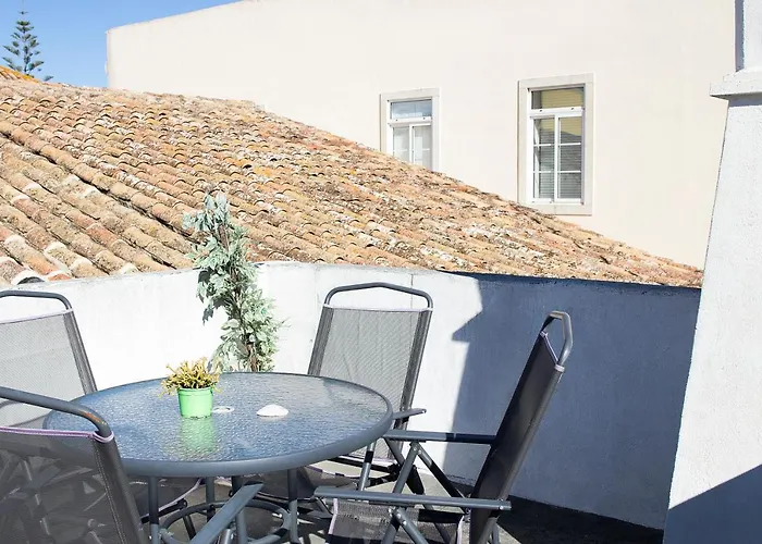 The Tiles House